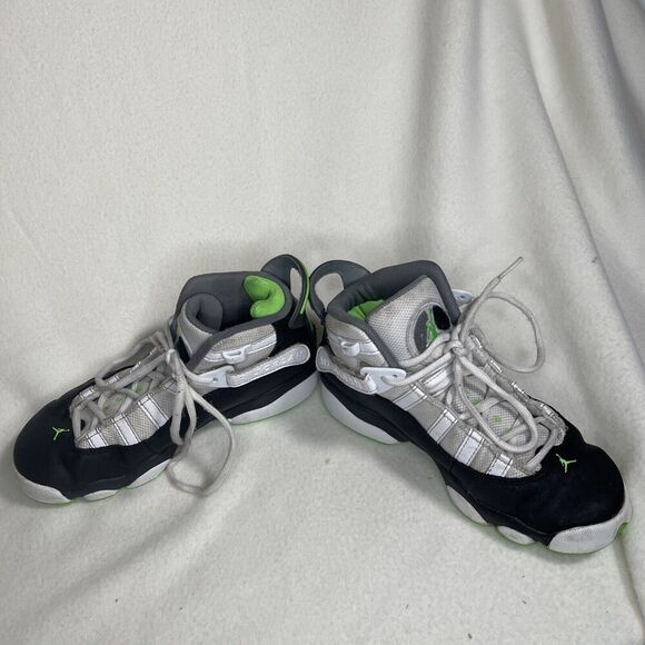 SIZE 4Y JORDAN 6 RINGS (GS) WHITE / GREEN STRIKE-BLACK GRADE SCHOOL 323419 130 - Picture 4 of 7